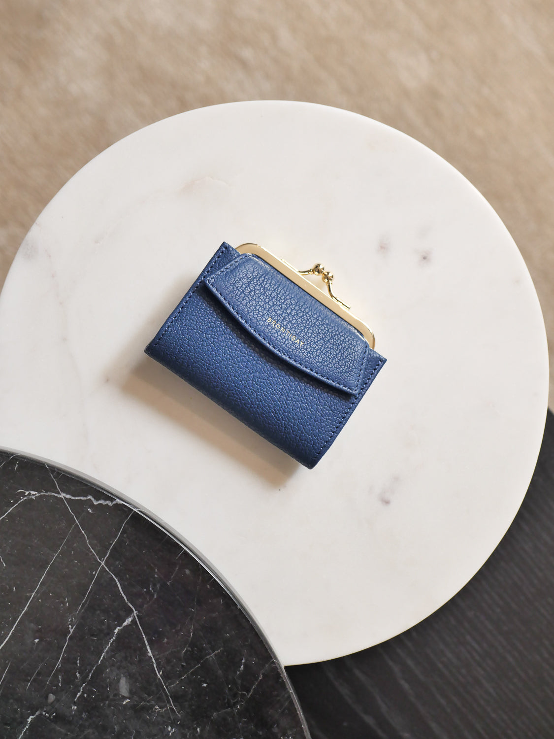Maddy Dutch leather - Yale Blue