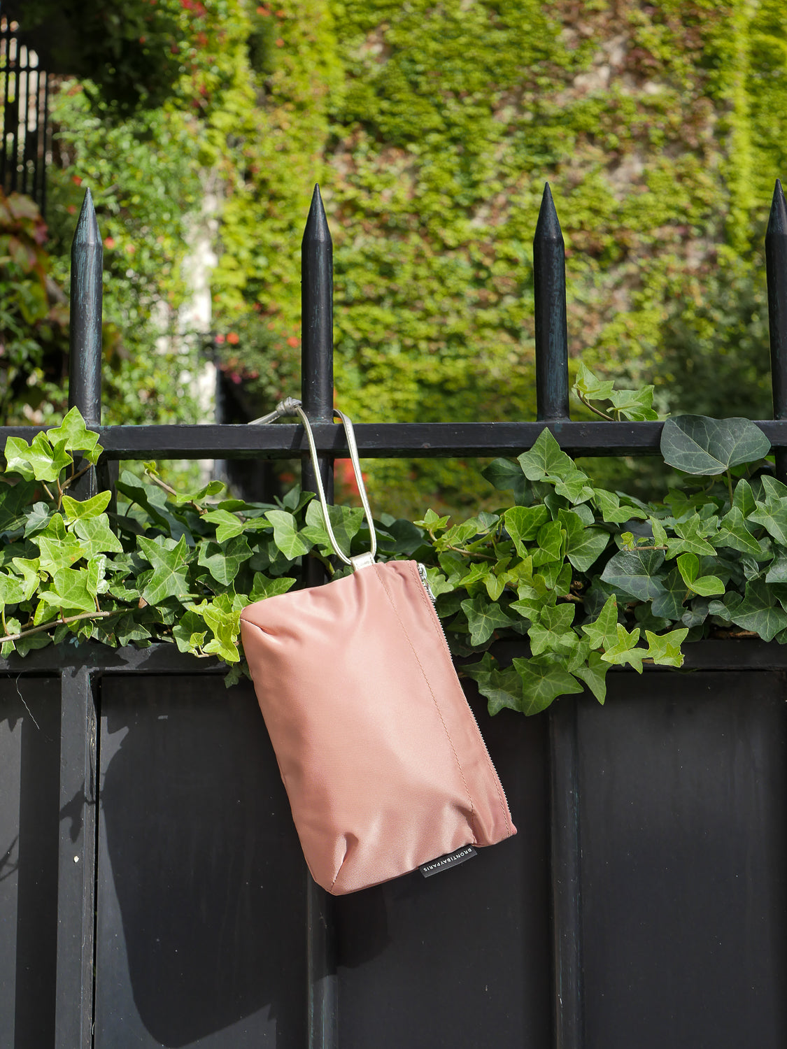 Verona satin nylon pouch - Salmon Pink