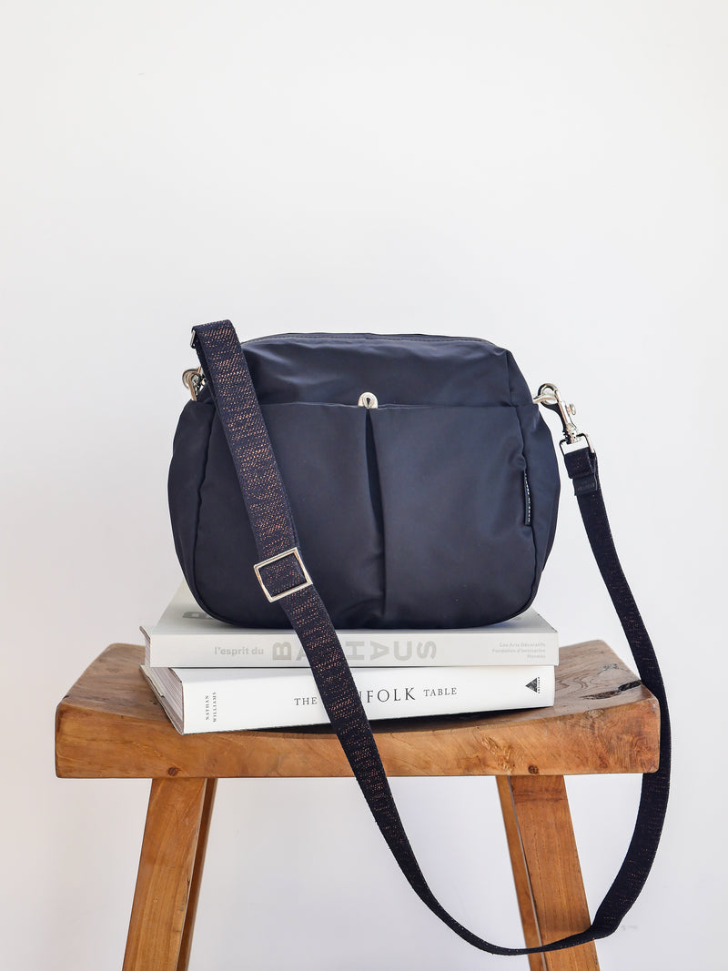 Leather Crossbody Bag: Sleek, practical and colourful - Brontibay