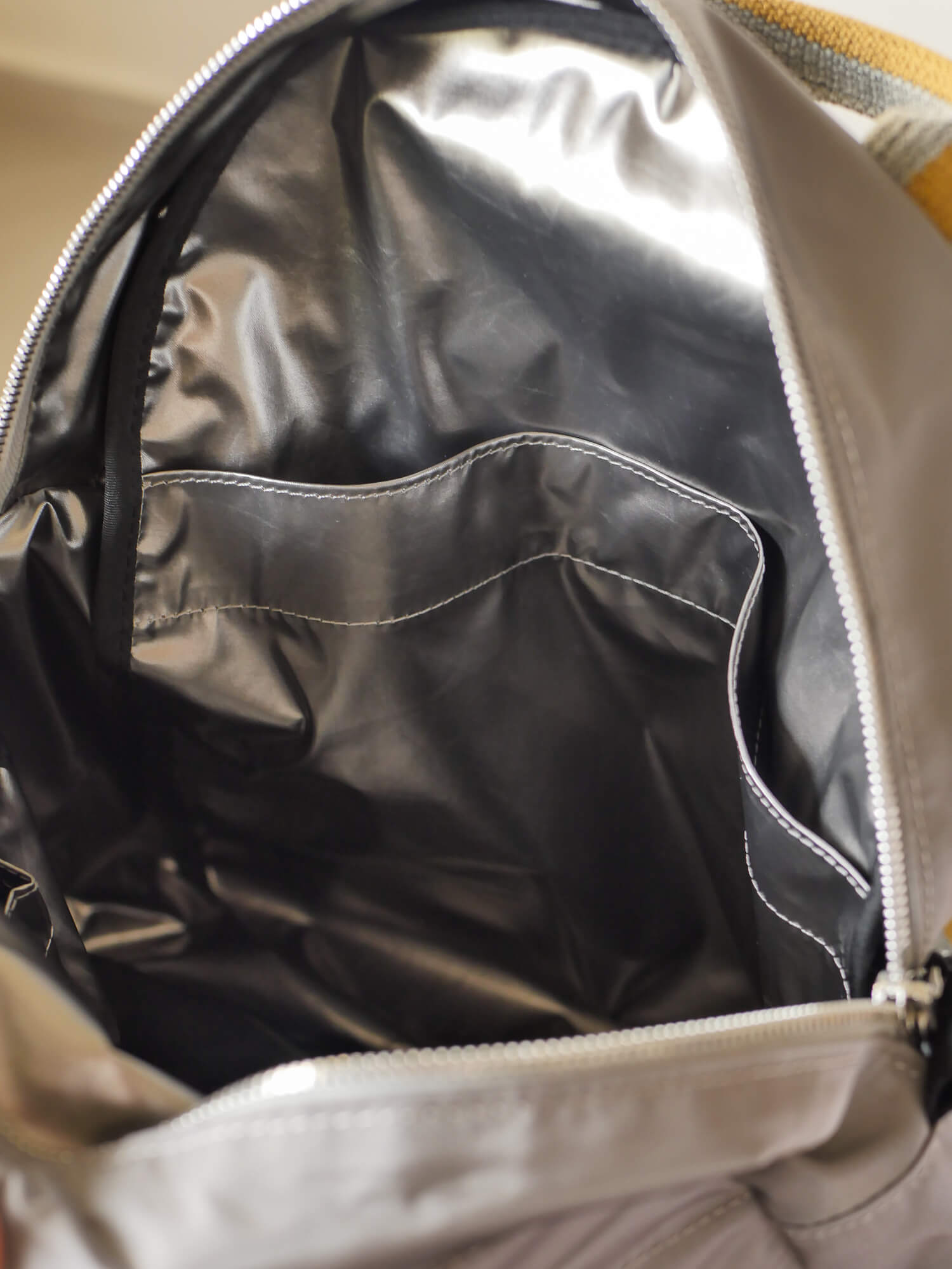Gaston nylon satiné - Stone Swag Jaune
