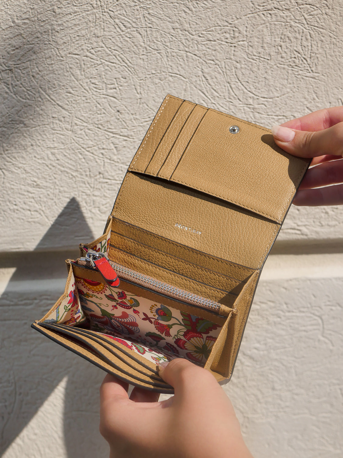 PETITS PORTEFEUILLES