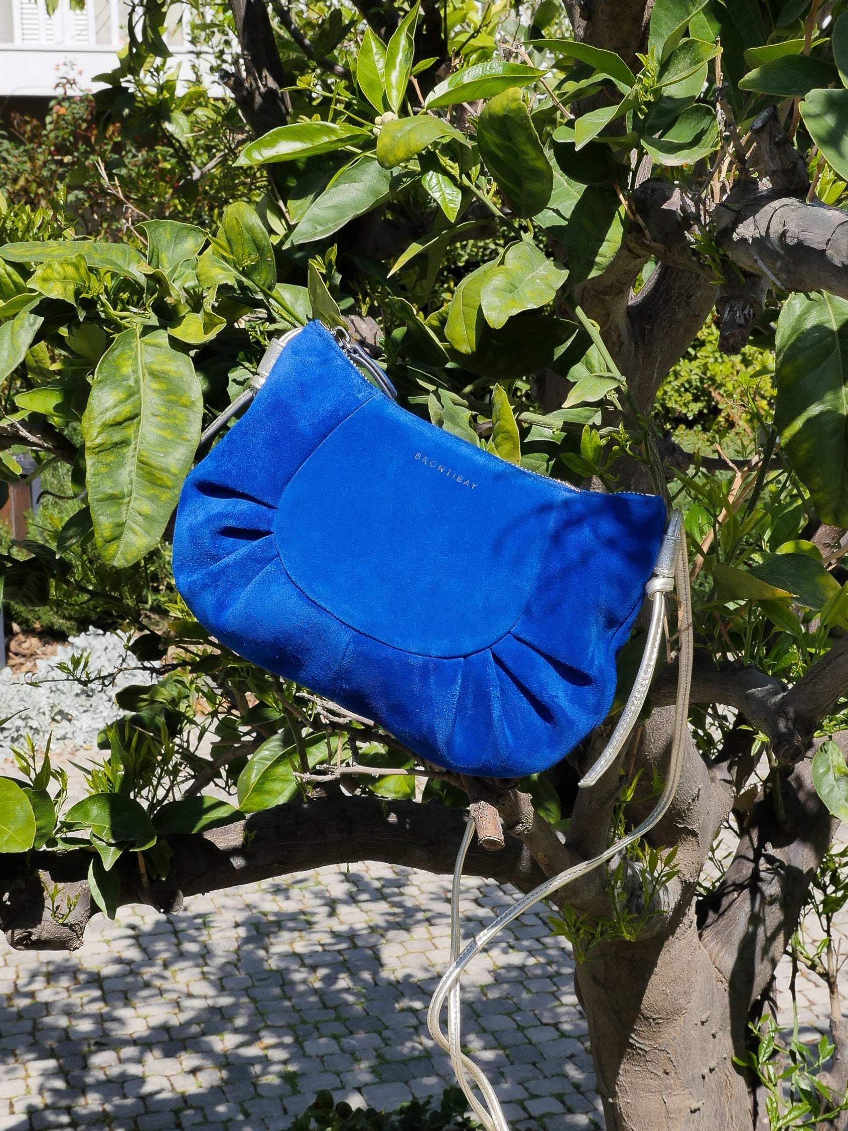 Brontibay Paris – Parisian Brand of Chic and Colorful Bags and Wallets