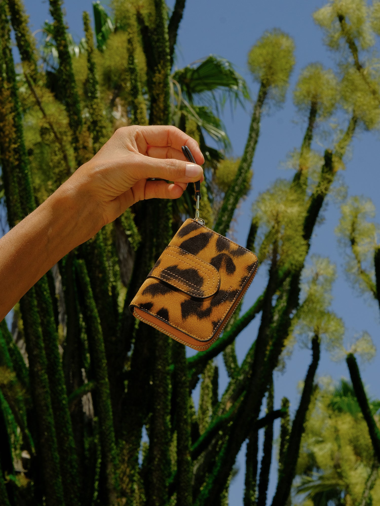 Lyra_daim_leopard_shooting-1_0c24efbb-0f62-457c-b745-145f7422b8d5.jpg