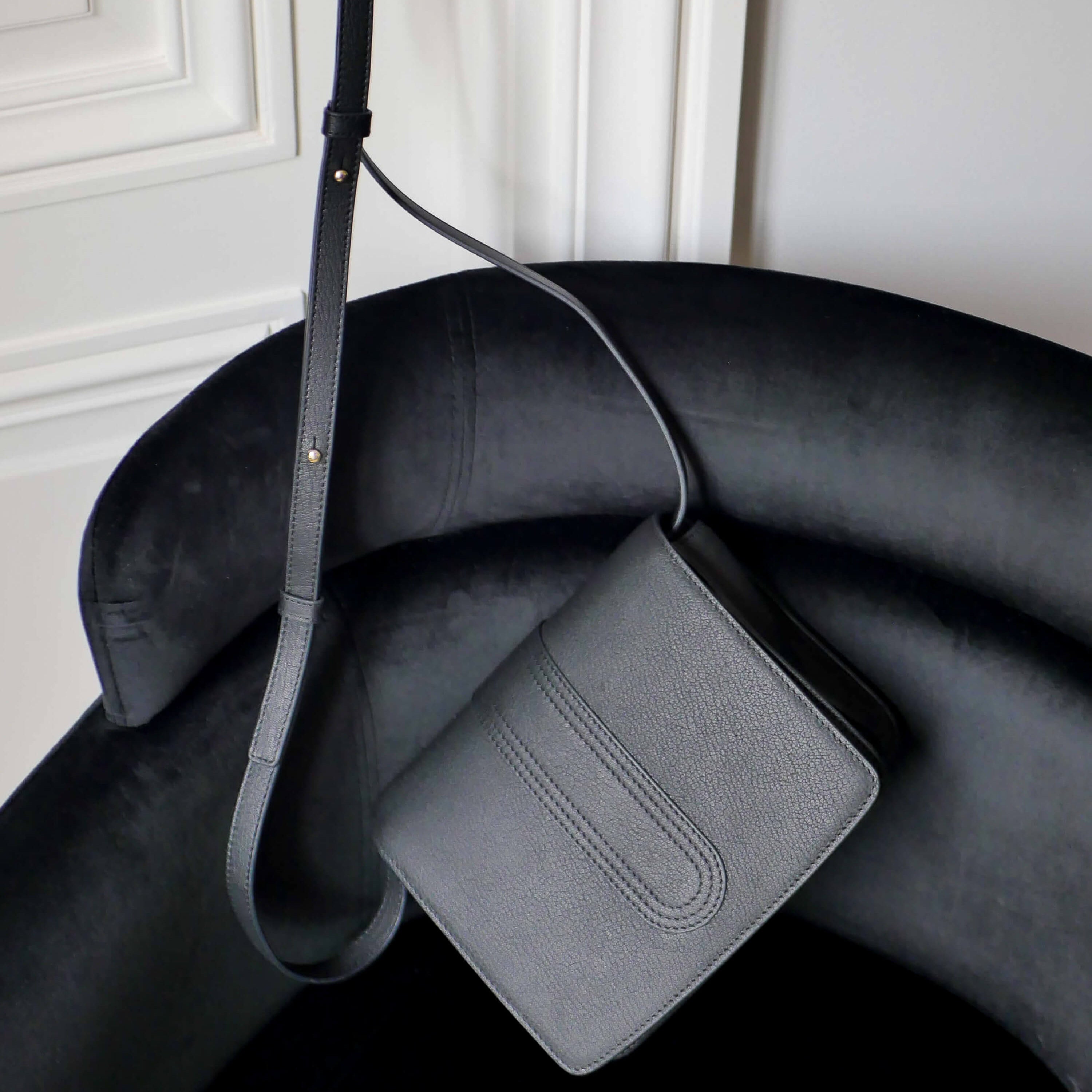 Pixie_cuir_dutch_noir_bbis-1.jpg