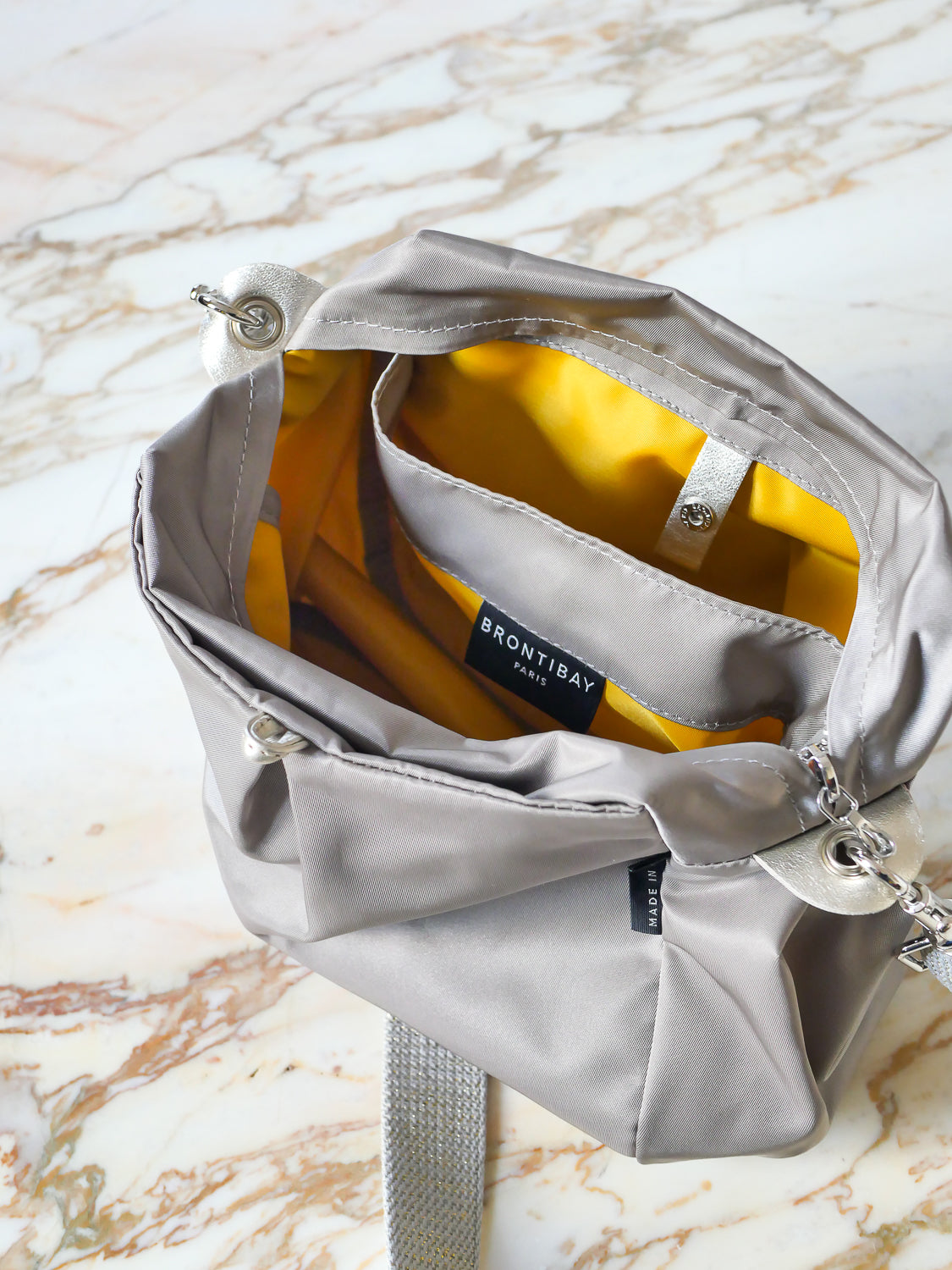 Sac Baia Nylon Satin?� �?? L?�ger, S?�curis?� & Chic avec Bandouli?�re Lurex �?? Brontibay