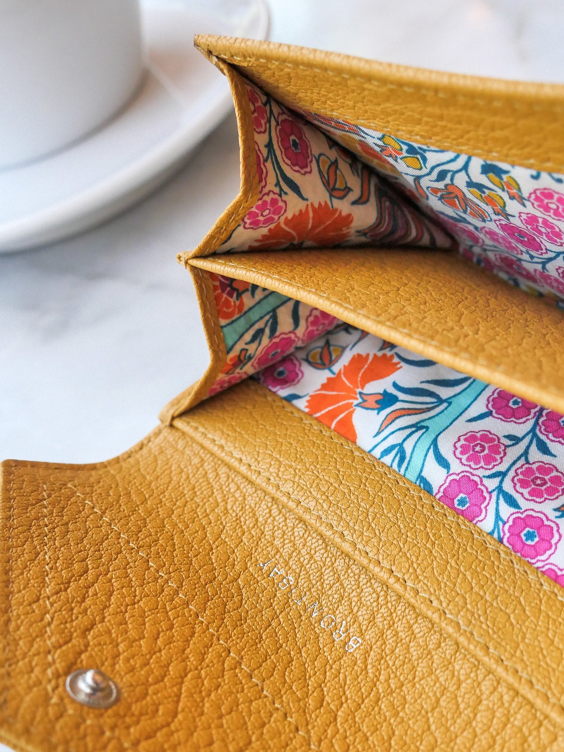 Katie Dutch leather card holder - Canary